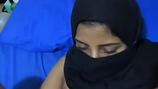 lucknow housewife covering her face fucking her base